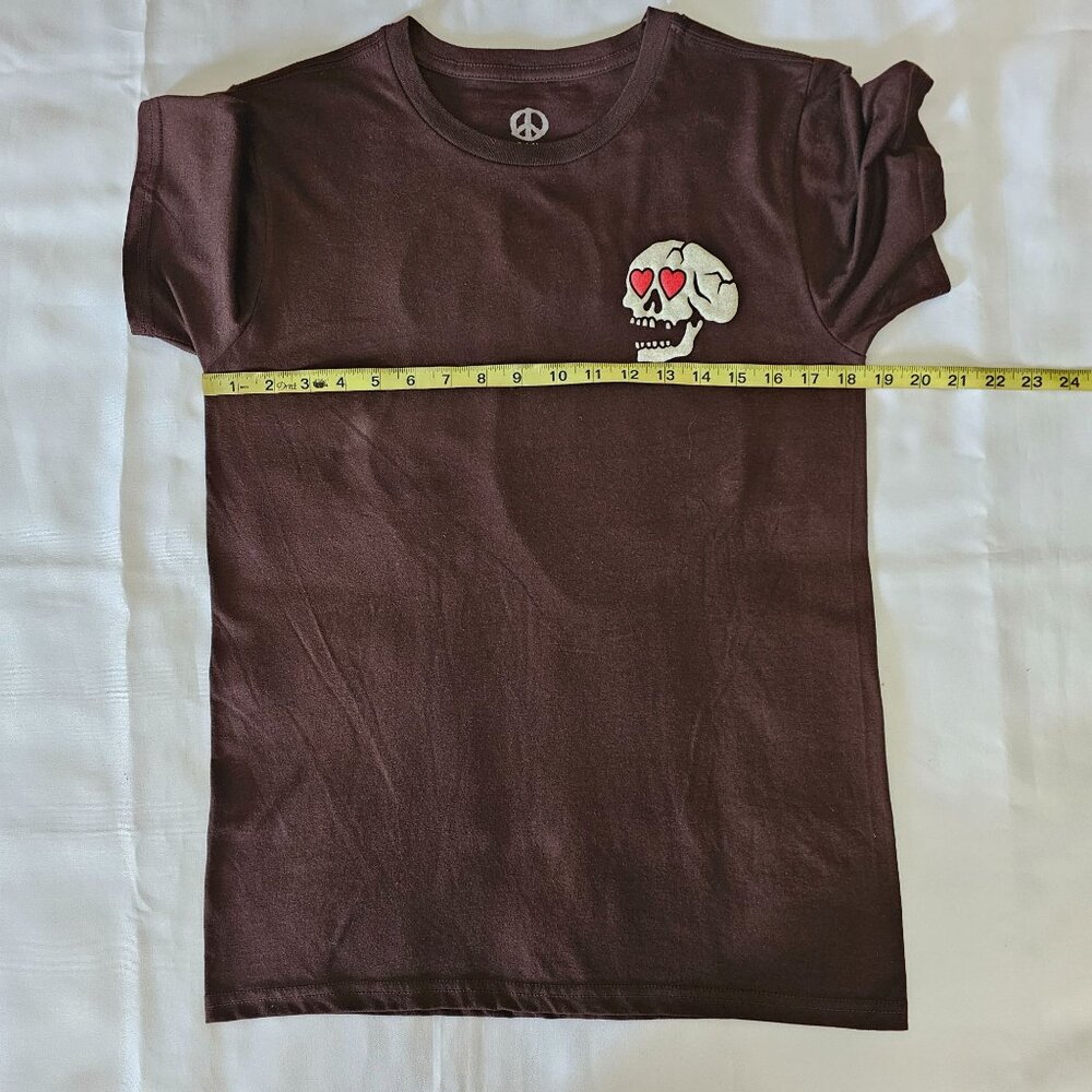 Peace Of Mind Unisex Adult Brown Skull W/ Heart Eyes Print Shirt Size Small NWOT - Picture 8 of 9